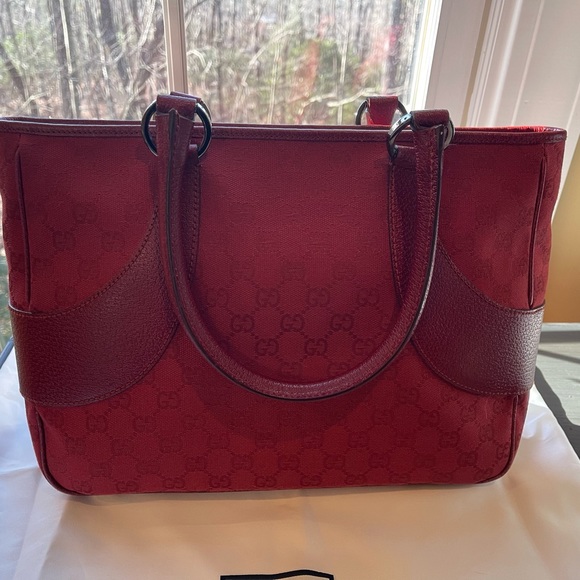 Spectacular Authentic Gucci Handbag! - Picture 2 of 12